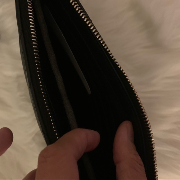 Saint Laurent Classic Monogram - Picture 5 of 9